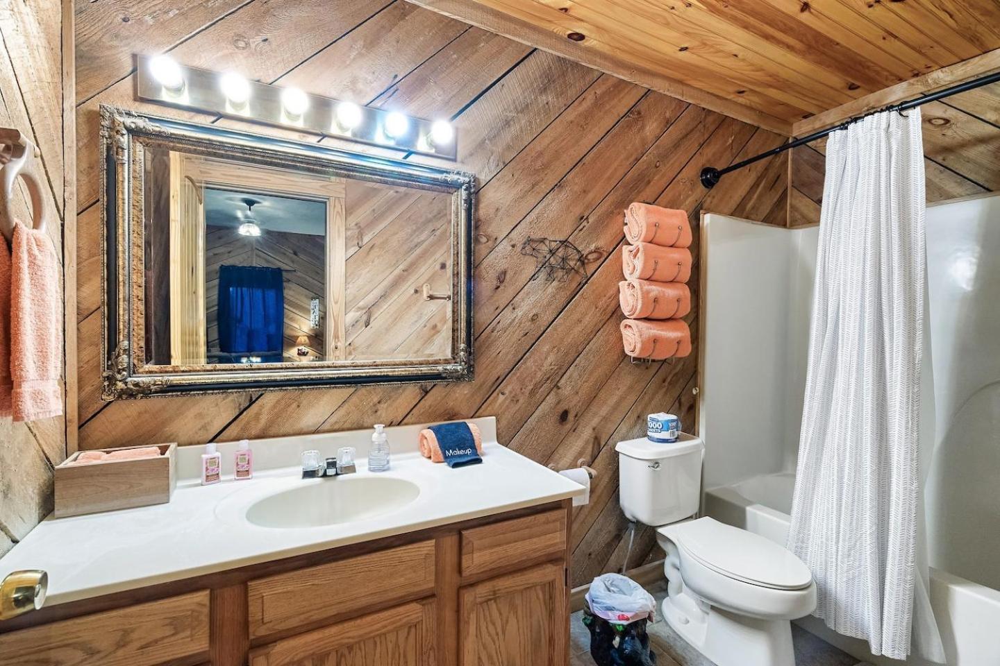 Romantic Mtn Cabin Hot Tub & Jacuzzi Views سيفيرفيل المظهر الخارجي الصورة
